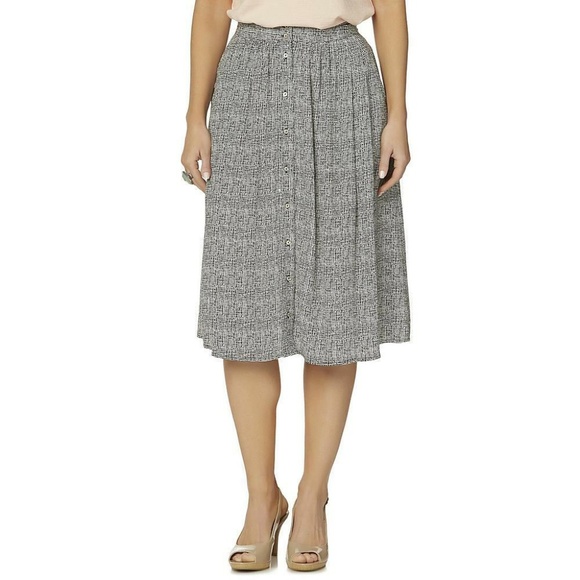 Simply Styled Dresses & Skirts - Women's Skirt Simply Styled Button Front size XL NEW